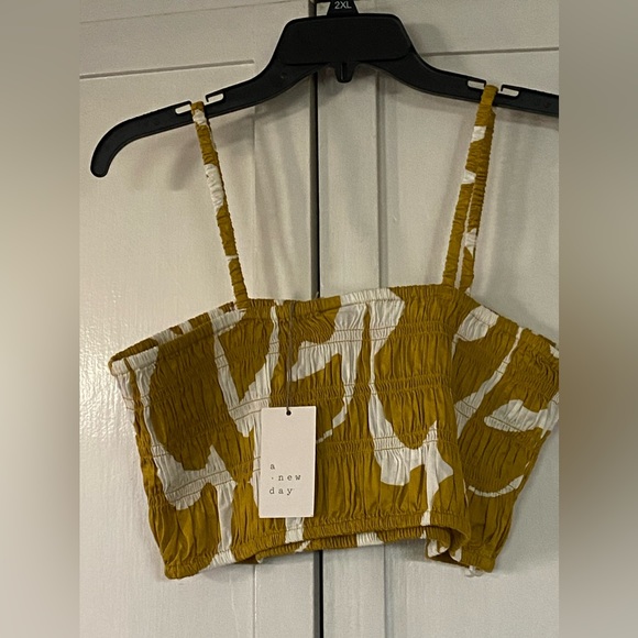 Slim Fit Tiny Top - A New Day  NWT - Picture 3 of 4